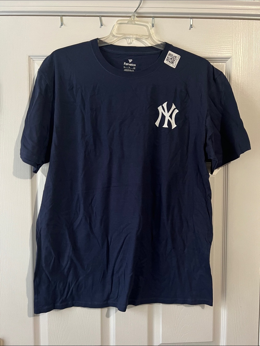 NWOT Fanatics Navy New York Yankees Short Sleeve Logo Tee